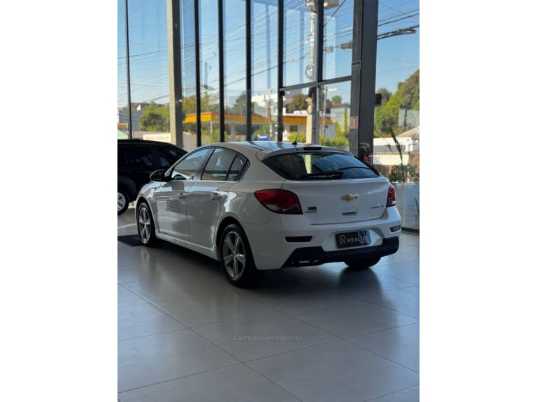CHEVROLET - CRUZE - 2014/2015 - Branca - R$ 69.900,00
