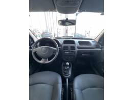 RENAULT - CLIO - 2014/2014 - Branca - R$ 25.900,00