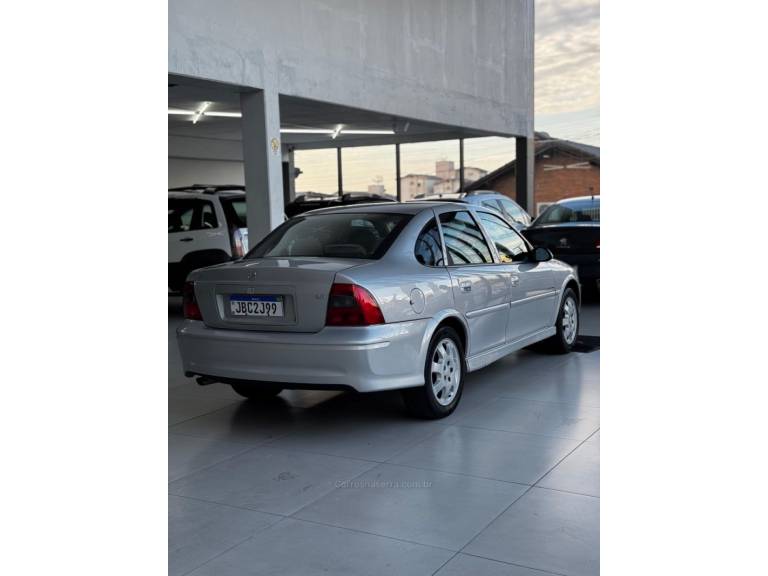 CHEVROLET - VECTRA - 2005/2005 - Cinza - R$ 34.900,00