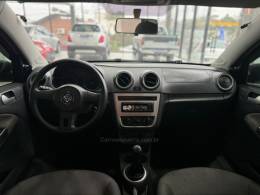 VOLKSWAGEN - VOYAGE - 2013/2014 - Prata - R$ 44.900,00