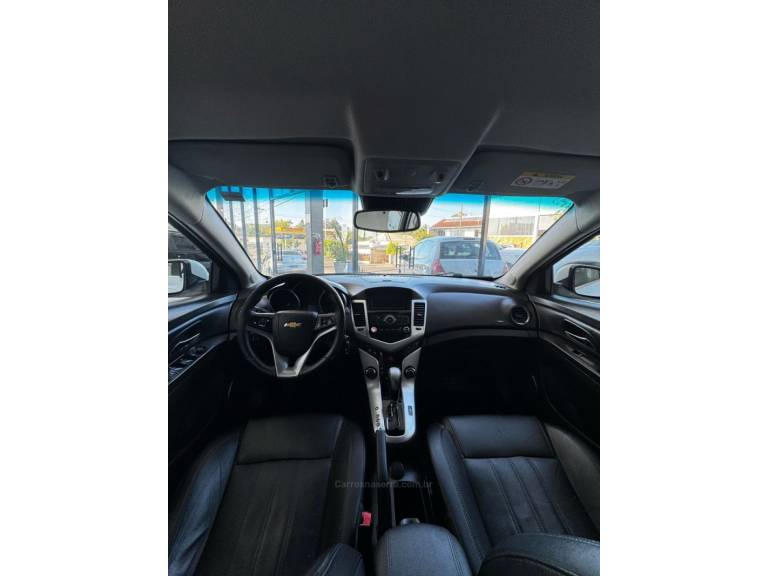 CHEVROLET - CRUZE - 2014/2015 - Branca - R$ 69.900,00