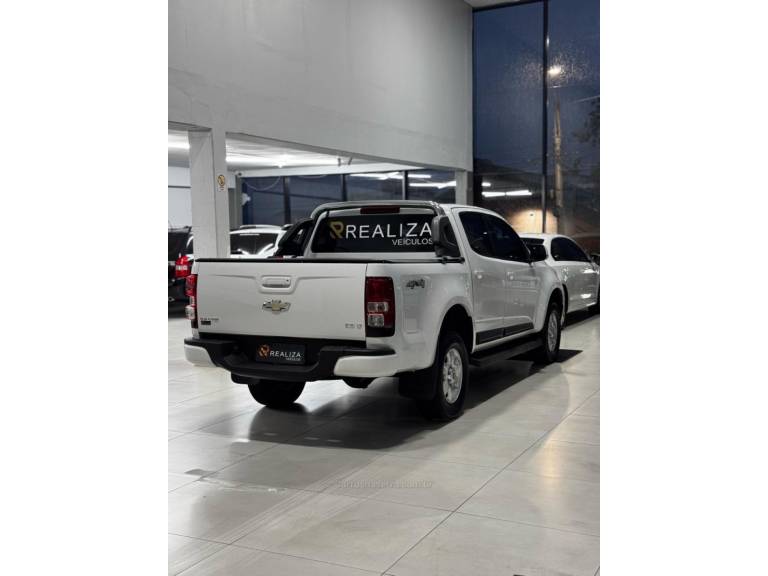 CHEVROLET - S10 - 2013/2012 - Branca - R$ 115.900,00