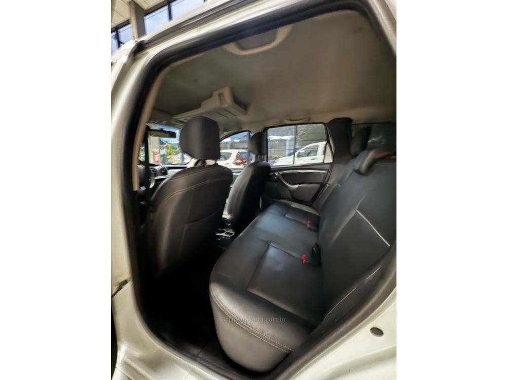 RENAULT - DUSTER - 2012/2012 - Branca - R$ 47.900,00