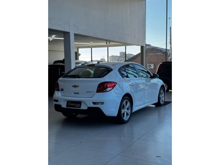 CHEVROLET - CRUZE - 2014/2015 - Branca - R$ 69.900,00