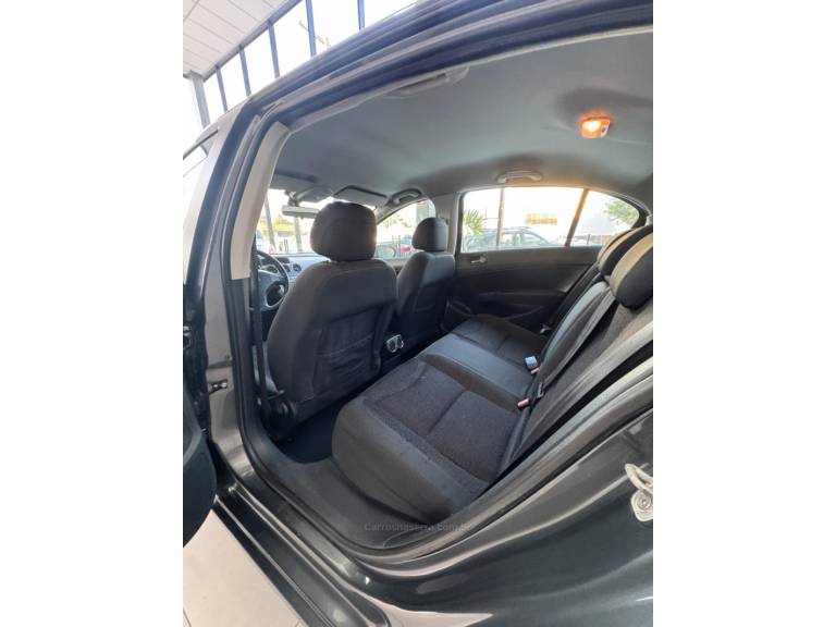 PEUGEOT - 408 - 2014/2013 - Prata - R$ 41.900,00
