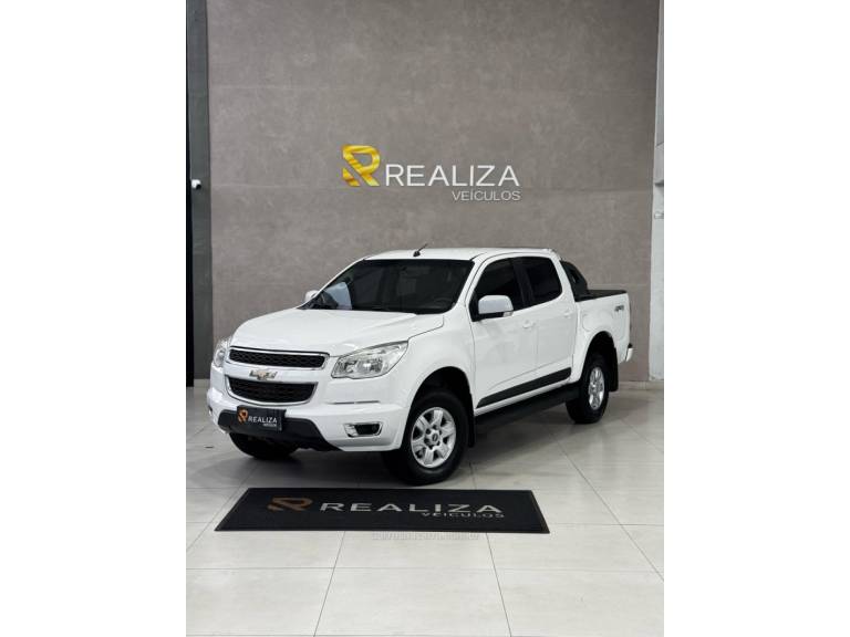 CHEVROLET - S10 - 2013/2012 - Branca - R$ 115.900,00