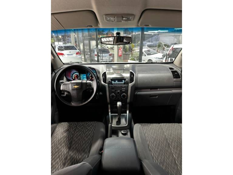 CHEVROLET - S10 - 2013/2012 - Branca - R$ 115.900,00