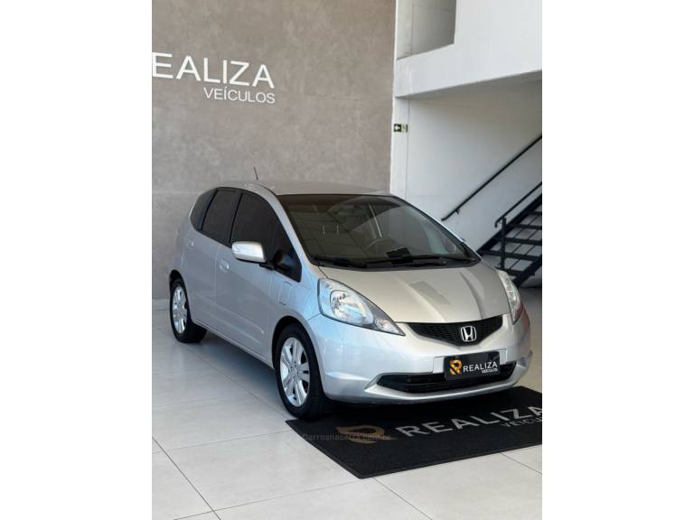 HONDA - FIT - 2010/2010 - Cinza - R$ 49.900,00