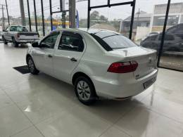 VOLKSWAGEN - VOYAGE - 2013/2014 - Prata - R$ 44.900,00