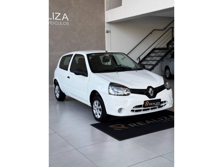 RENAULT - CLIO - 2014/2014 - Branca - R$ 25.900,00