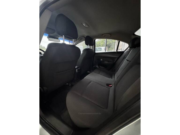CHEVROLET - CRUZE - 2012/2012 - Prata - R$ 57.900,00