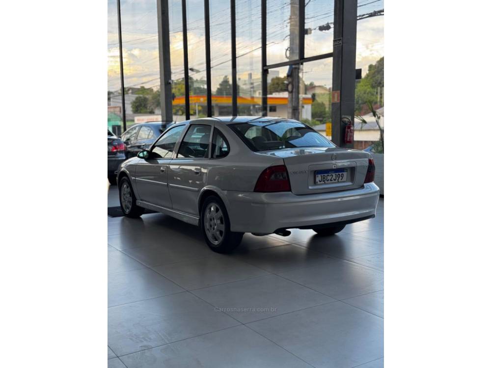 CHEVROLET - VECTRA - 2005/2005 - Cinza - R$ 34.900,00