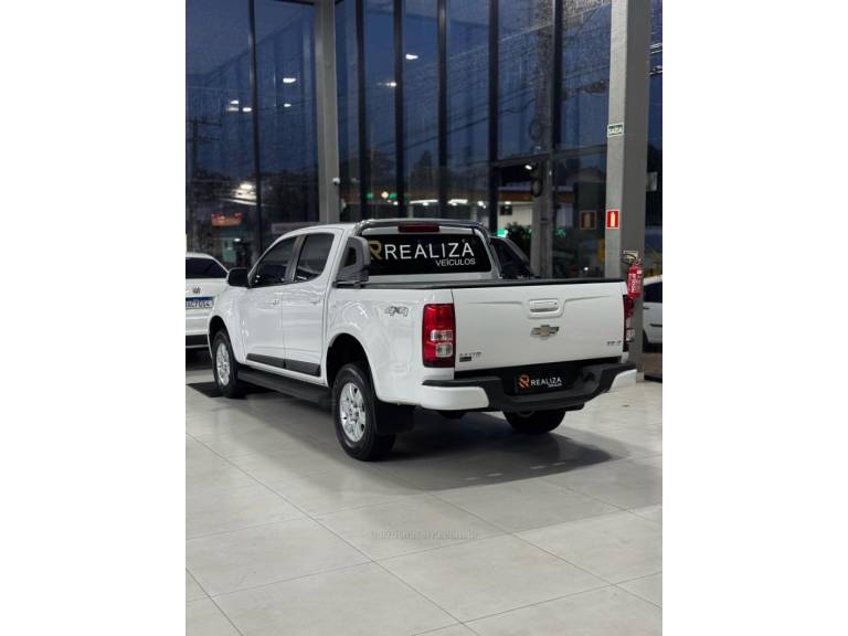 CHEVROLET - S10 - 2013/2012 - Branca - R$ 115.900,00