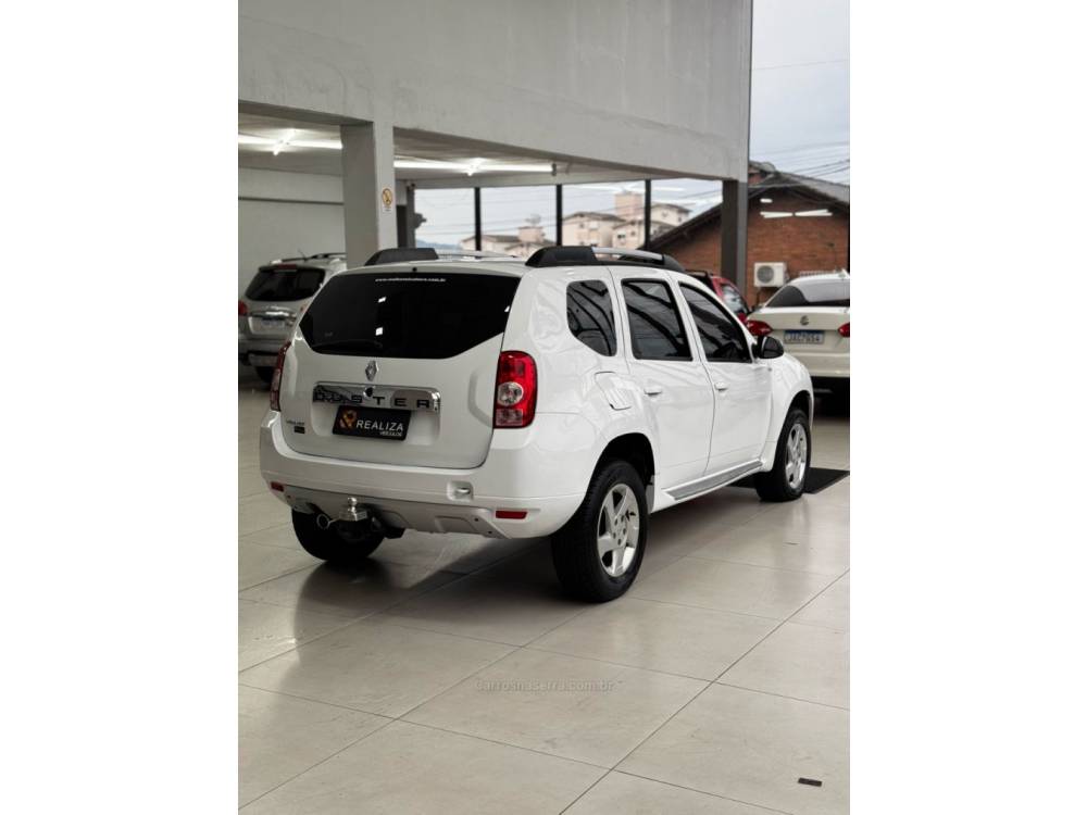 RENAULT - DUSTER - 2012/2012 - Branca - R$ 47.900,00