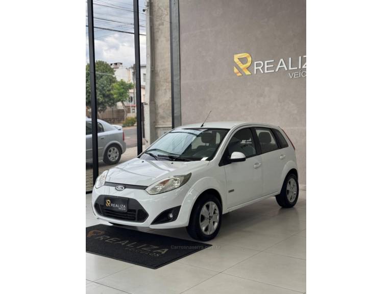 FORD - FIESTA - 2012/2012 - Branca - R$ 35.900,00
