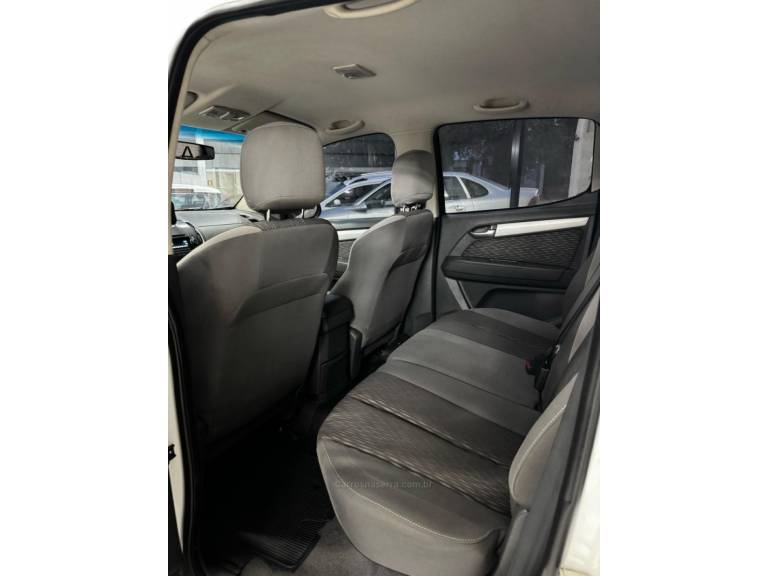 CHEVROLET - S10 - 2013/2012 - Branca - R$ 115.900,00